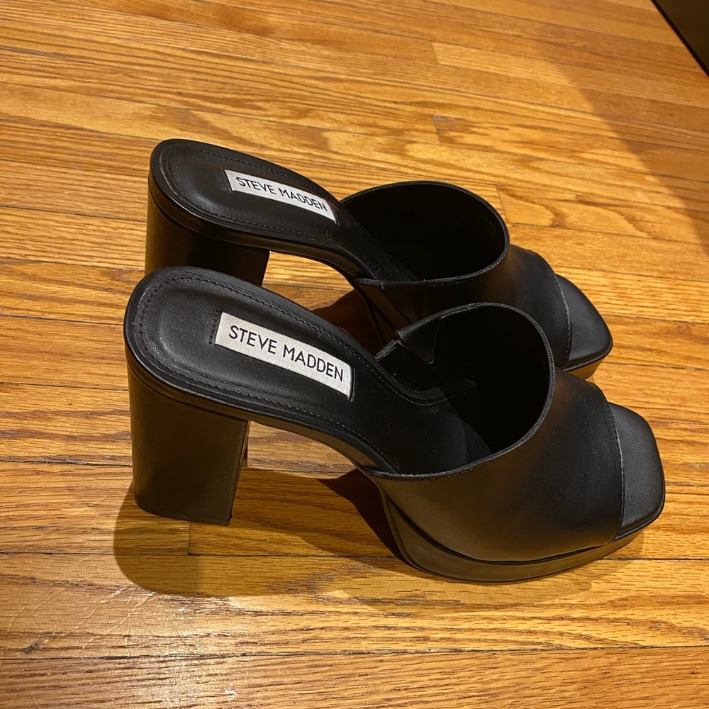 Steve Madden Sianna black leather slip on heels